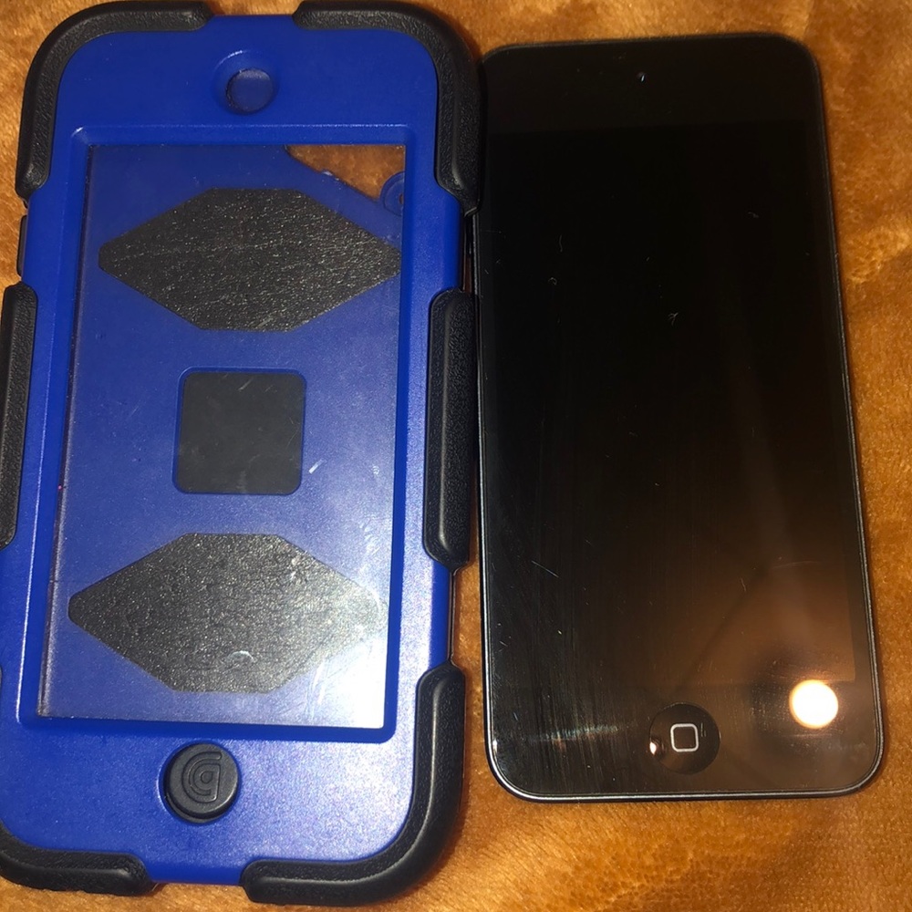 ✨Pre owned iPod touch 5th generation ✨